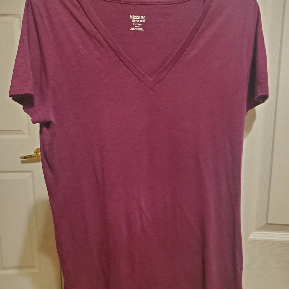 Burgundy short sleeve shirt